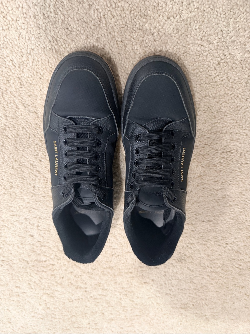 ‼️ LOWEST PRICE ‼️ Saint Laurent Black Sneakers with Gold Logo - Picture 4 of 4